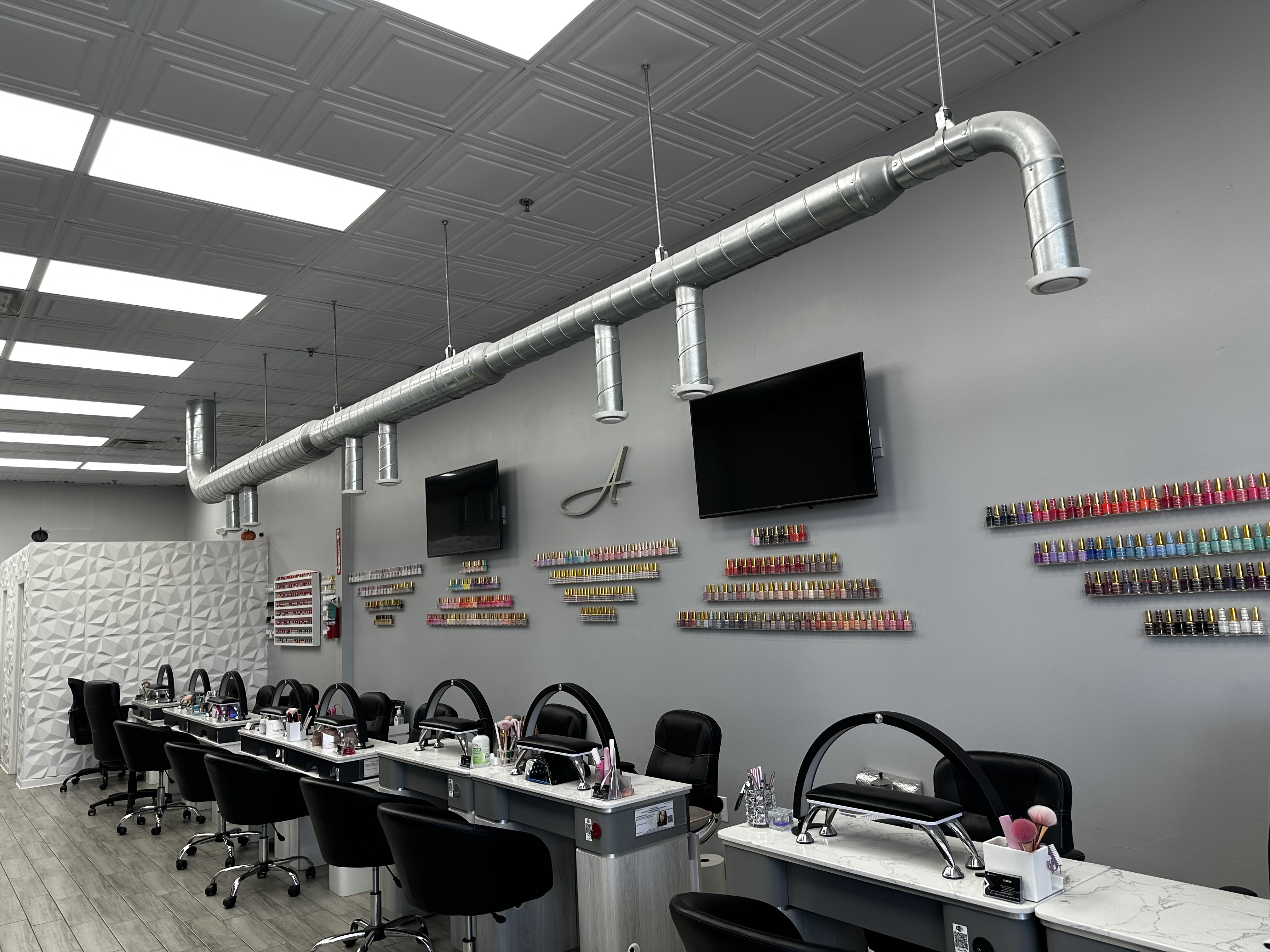 From Basic to Breathtaking: Nail Art Ideas from Expert Salons